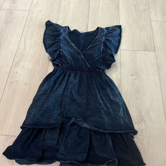 White Birch The Right Track Full Size Short Flutter Sleeve Mini Dress size m - Picture 1 of 7